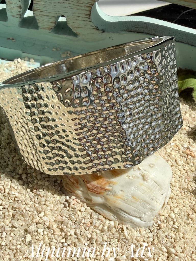 Alquimia Hammered Silver-Tone Wide Cuff Bracelet
